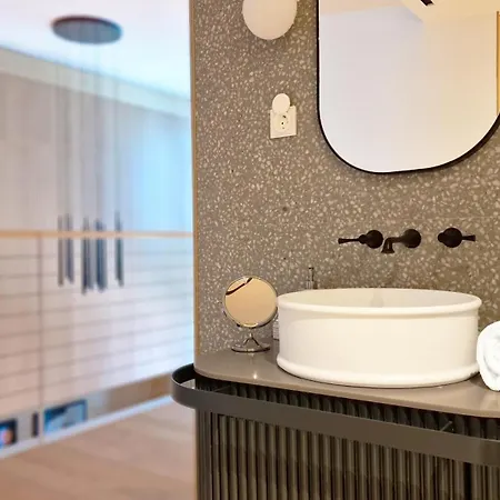 The Urban Retreat By Lovelystay Appartement