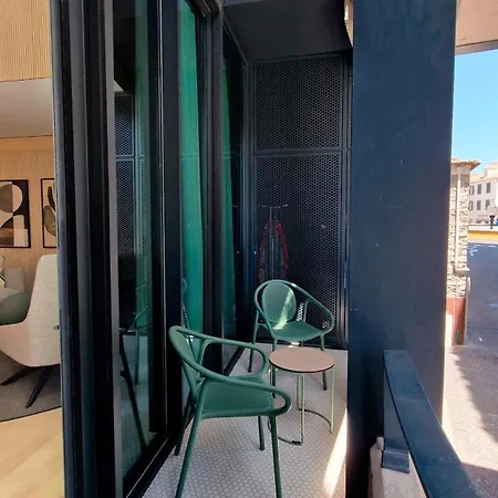 The Urban Retreat By Lovelystay * Φουνκάλ