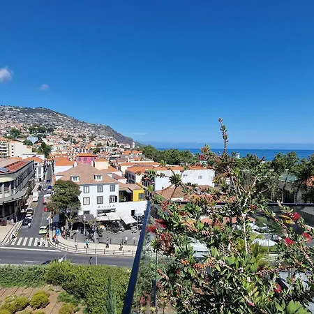 The Urban Retreat By Lovelystay